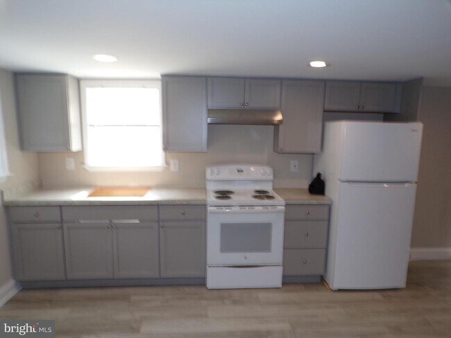Foto del edificio - 2452 Hopewell Rd