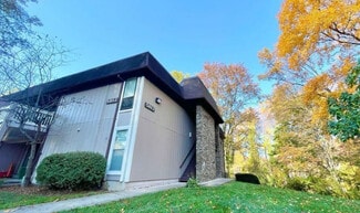 Building Photo - 5812 Royal Ridge Dr