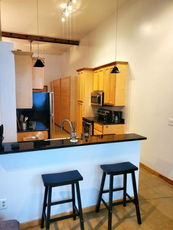 Foto del edificio - 773 N Water St