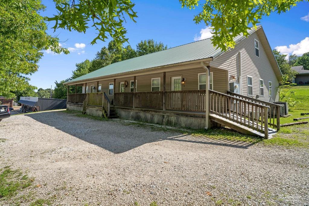 Foto principal - 194 N Centennial Ave