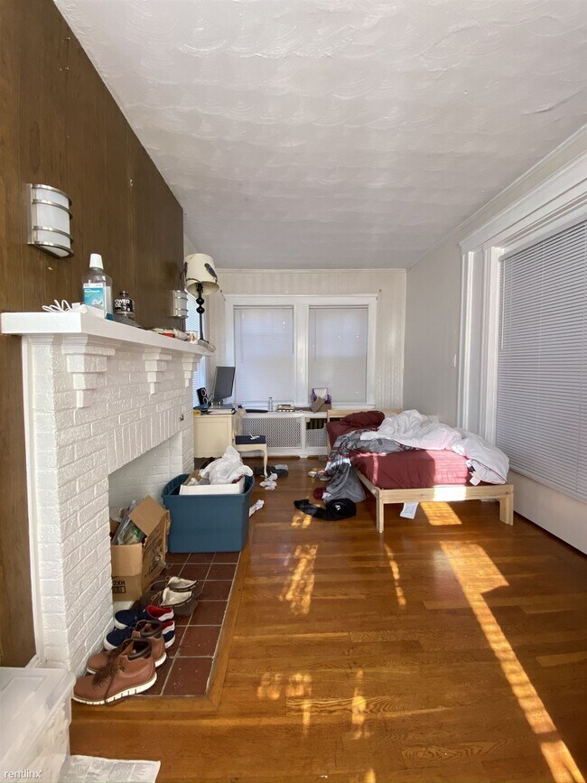 Building Photo - 5 br, 2.5 bath House - 200 Commonwealth Ave