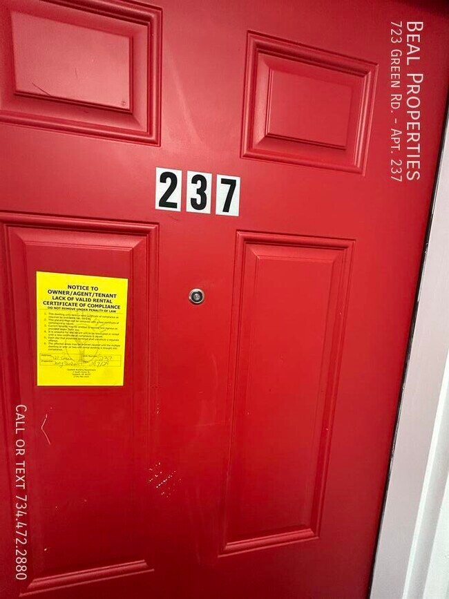 Foto del edificio - 723 Green Rd