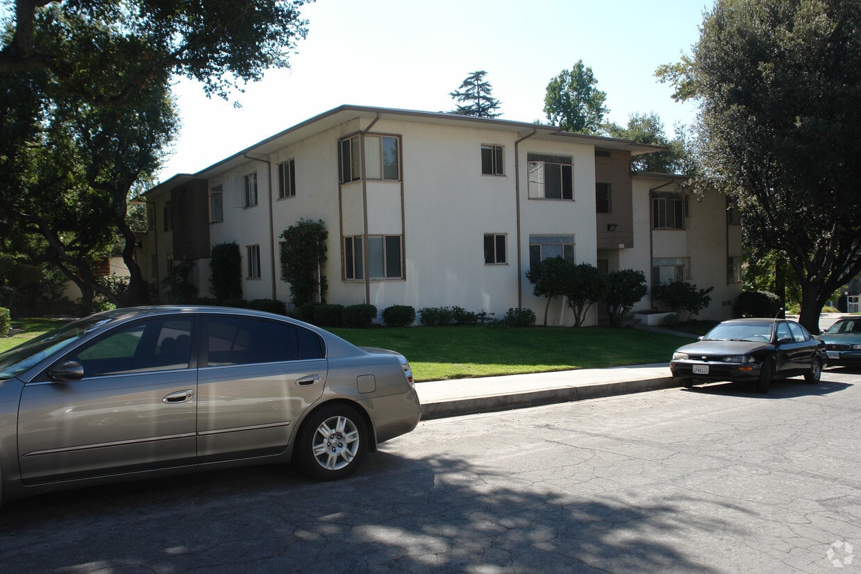 Building Photo - 1804 Tamerlane Dr