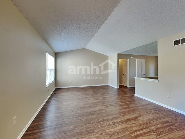 Foto del edificio - 1166 Linford Cir