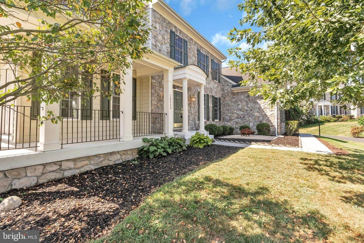 18203 Barrow Knoll Ln, Purcellville, VA 20132 House Rental in