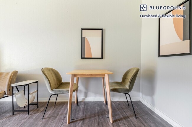 Building Photo - 1230 E 38th 1/2 St