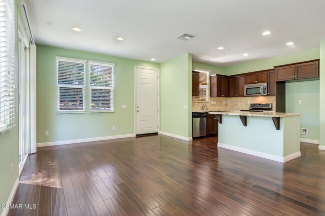 Building Photo - 2952 Palmera Ln