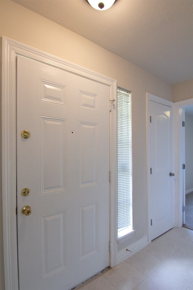 Building Photo - 12242 Kleinmeadow Dr