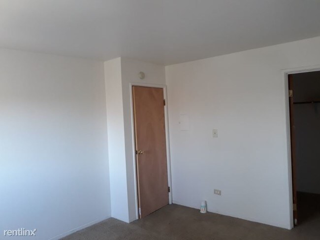 Building Photo - 820 College 301