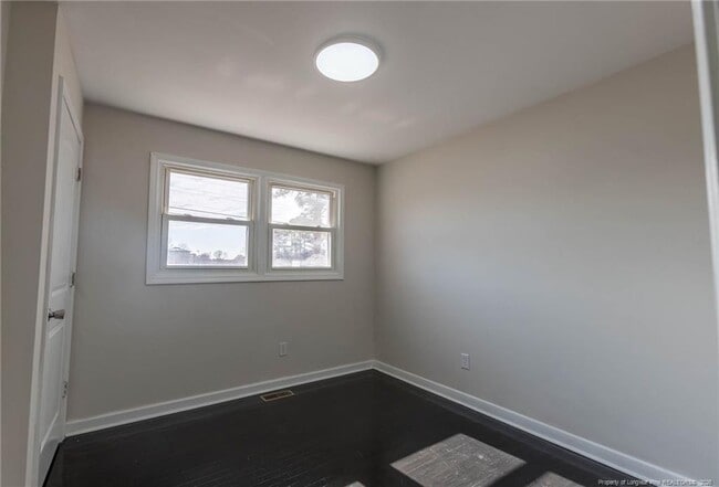 Foto del edificio - 228 Odell Rd