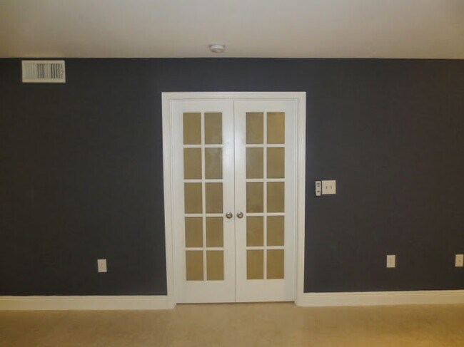 Foto del edificio - 2810 N Oakland Forest Dr