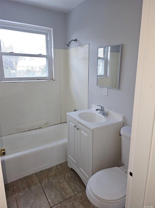 Building Photo - 359 Mayflower Ave