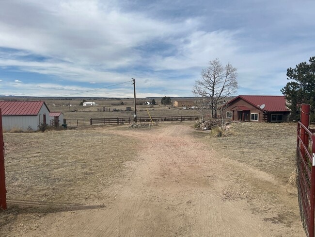 Building Photo - Calhan 3 bed, 2 bath house on 5.56 acres