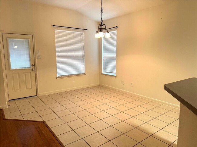 Foto del edificio - 6439 Applewood Forest Dr