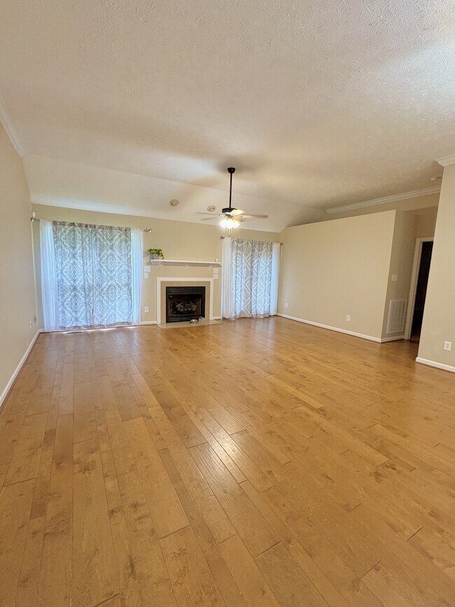 Foto del edificio - 2741 Millmann Rd