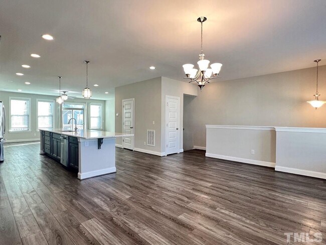 Foto del edificio - 4 Bedroom 3 Bath Townhome for Rent North S...