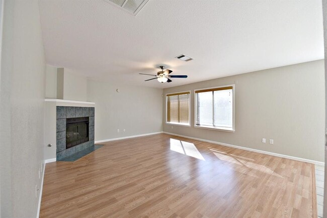 Building Photo - 3627 Windhill Loop