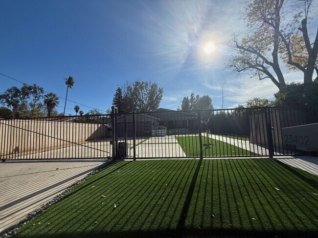 Foto del edificio - Single story - 3 bedroom, 3 bath + bonus room