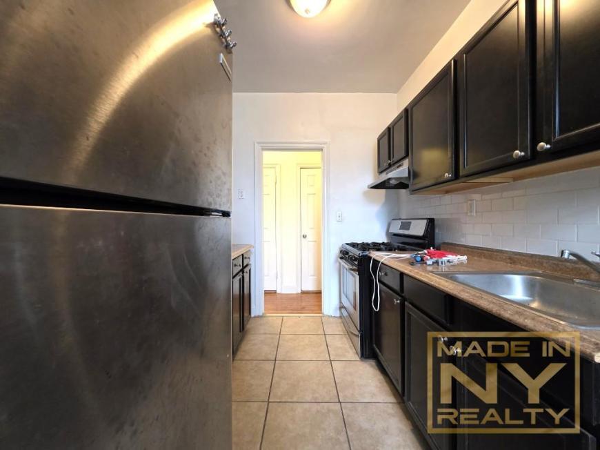 Foto principal - 1 bedroom in ASTORIA NY 11102