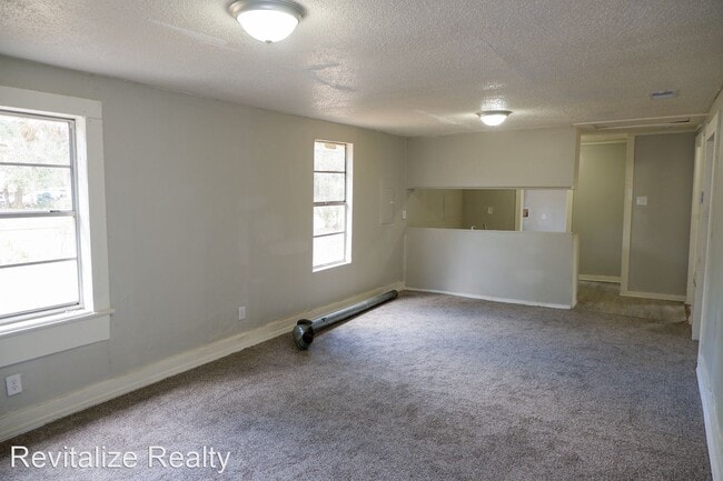 Building Photo - 3 br, 2 bath House - 402 Ogden Ave