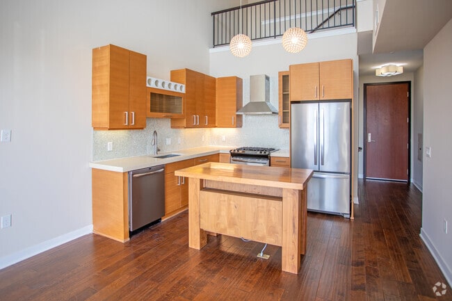 2BR, 2BA, Loft - 1,020SF - The Walkway