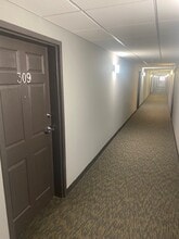 Building Photo - 215-215 Greenway Crescent W