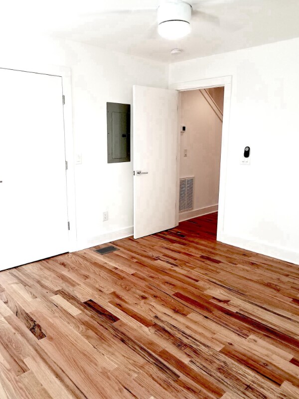 Foto del edificio - 517B Weakley Ave