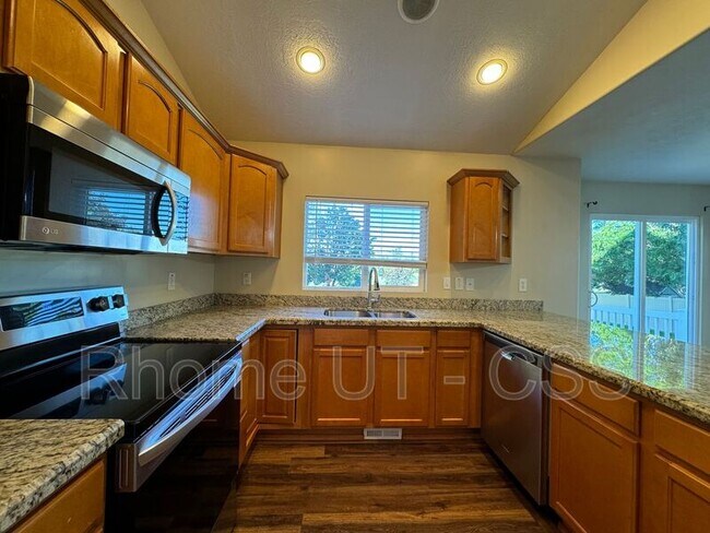 Building Photo - 1203 N 1800 W