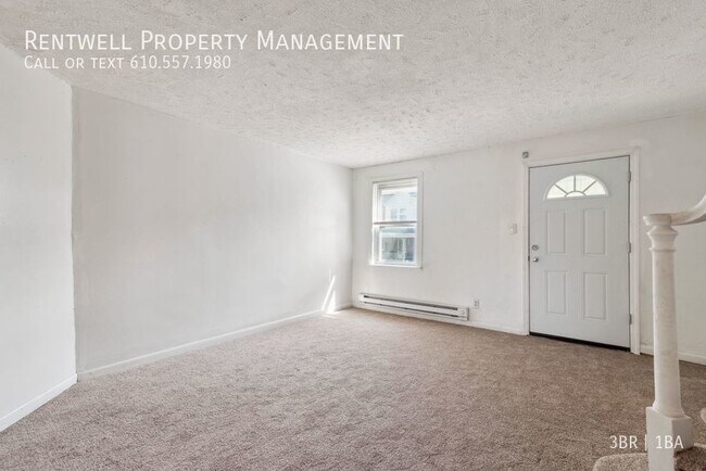 Building Photo - 3BR 1BA Townhome in Sharon Hill PA Availab...