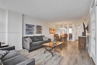 Building Photo - 2017 S Ocean Dr