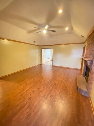 Foto del edificio - 6416 Baird Ln
