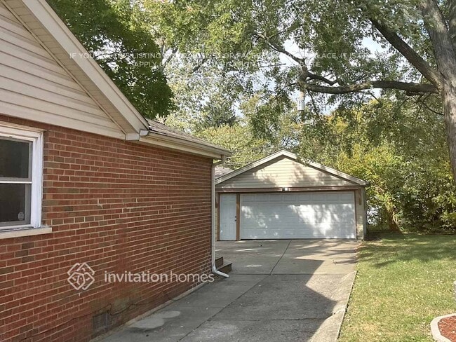 Building Photo - 15564 Gouwens Ln
