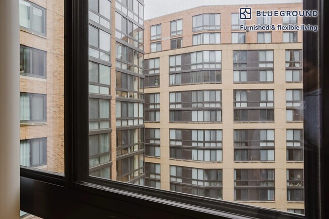 Foto del edificio - 415 L St NW