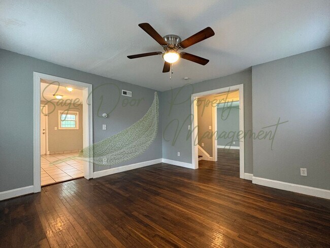 Foto del edificio - 2420 E 51st St