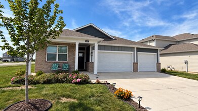 Building Photo - 635 Blackrock Dr