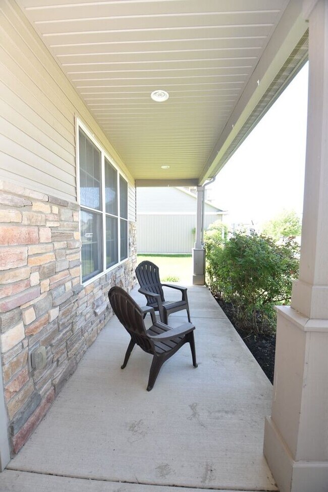 Foto del edificio - Gorgeous 4 bedroom/3.5 bath home in Steven...