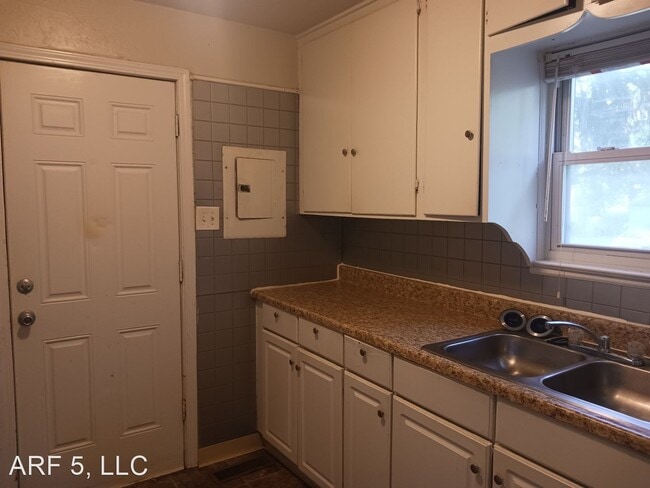 Building Photo - 2 br, 1 bath House - 6220 Minnesota Avenue