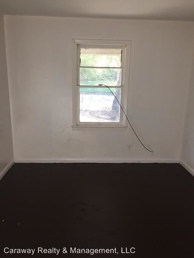 Building Photo - 3044 Midway St