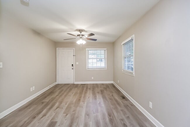 Building Photo - 209 Nila Dawn Ave