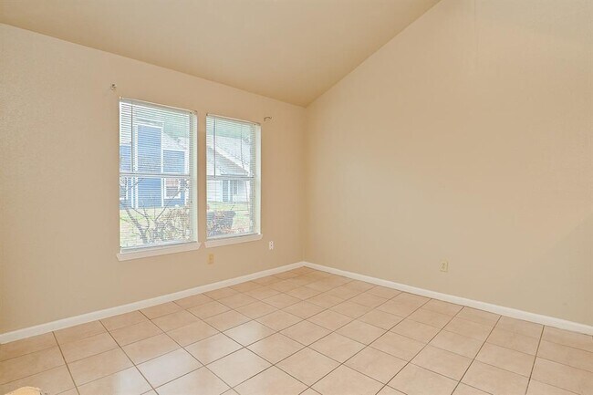 Building Photo - 12282 Wild Pine Dr