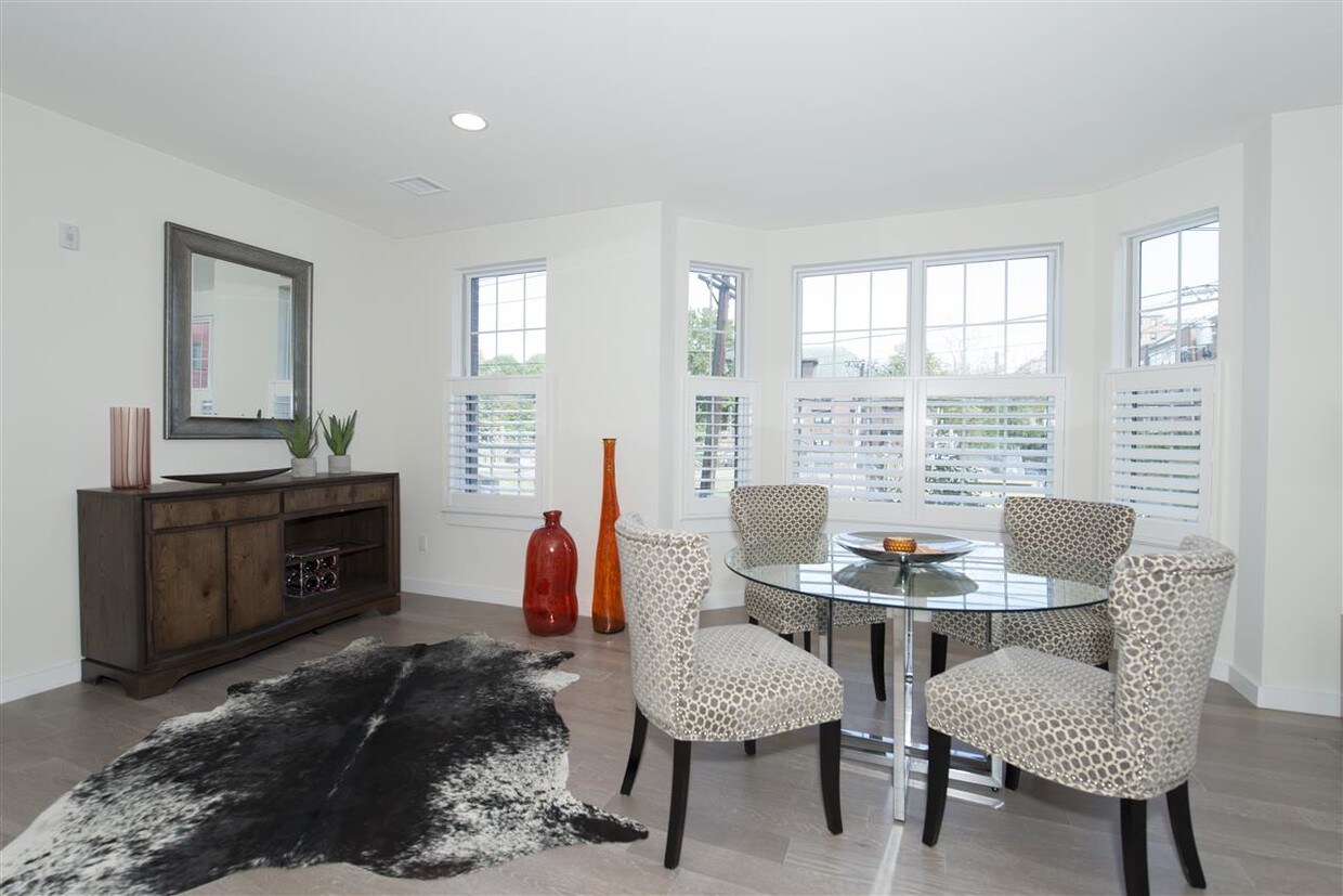 Foto principal - 128 Harrison St