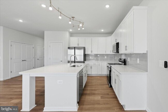 Foto del edificio - 148 Huntwell W Ave