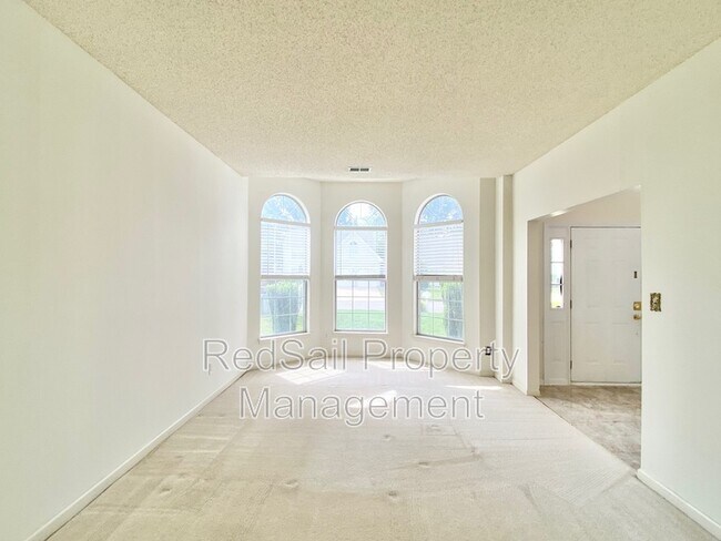 Foto del edificio - 889 Holbrook Dr