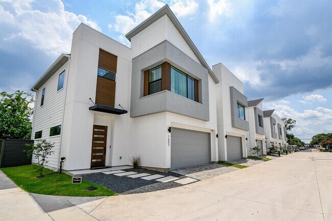 Foto del edificio - 7603 Jacquelyn Gdns Ln