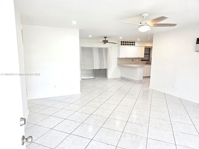 Foto del edificio - 2911 NE 9th Ave