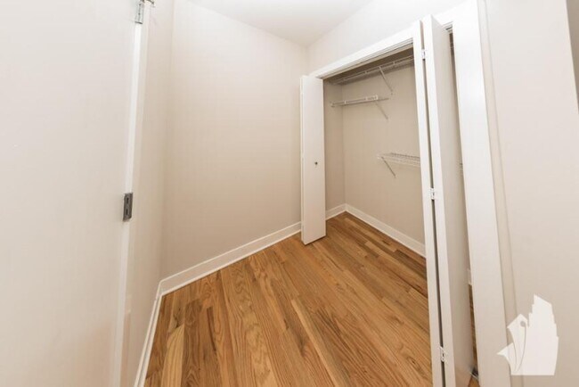 Foto del edificio - 0 bedroom in Chicago IL 60647