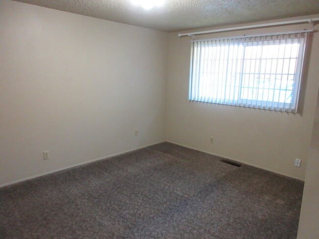 Foto del edificio - Updated, spacious one bedroom