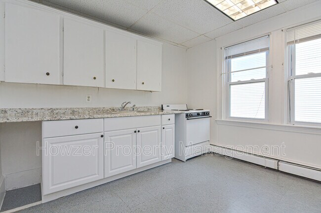 Building Photo - 7 Creedway