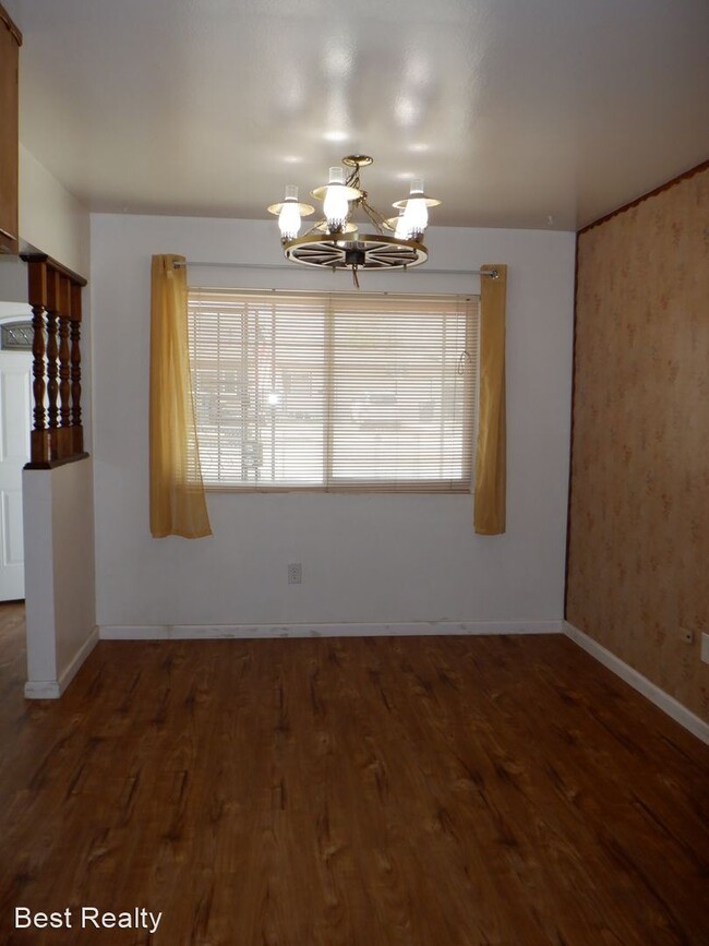 Foto del edificio - 3 br, 2 bath House - 209 Pine Court