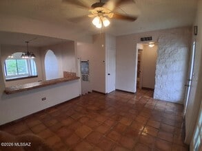 Building Photo - 7777 E Golf Links Rd